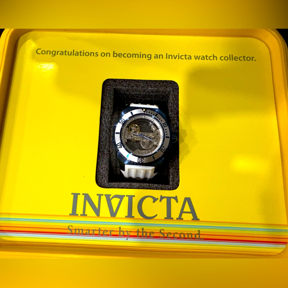 INVICTA Diver Men Model 25627 - Men's Watch Automatic